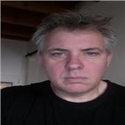 Laureato in legge ed abilitato dal 2011 alla professione forense